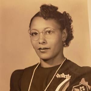 Meet your Posher, Cassandra